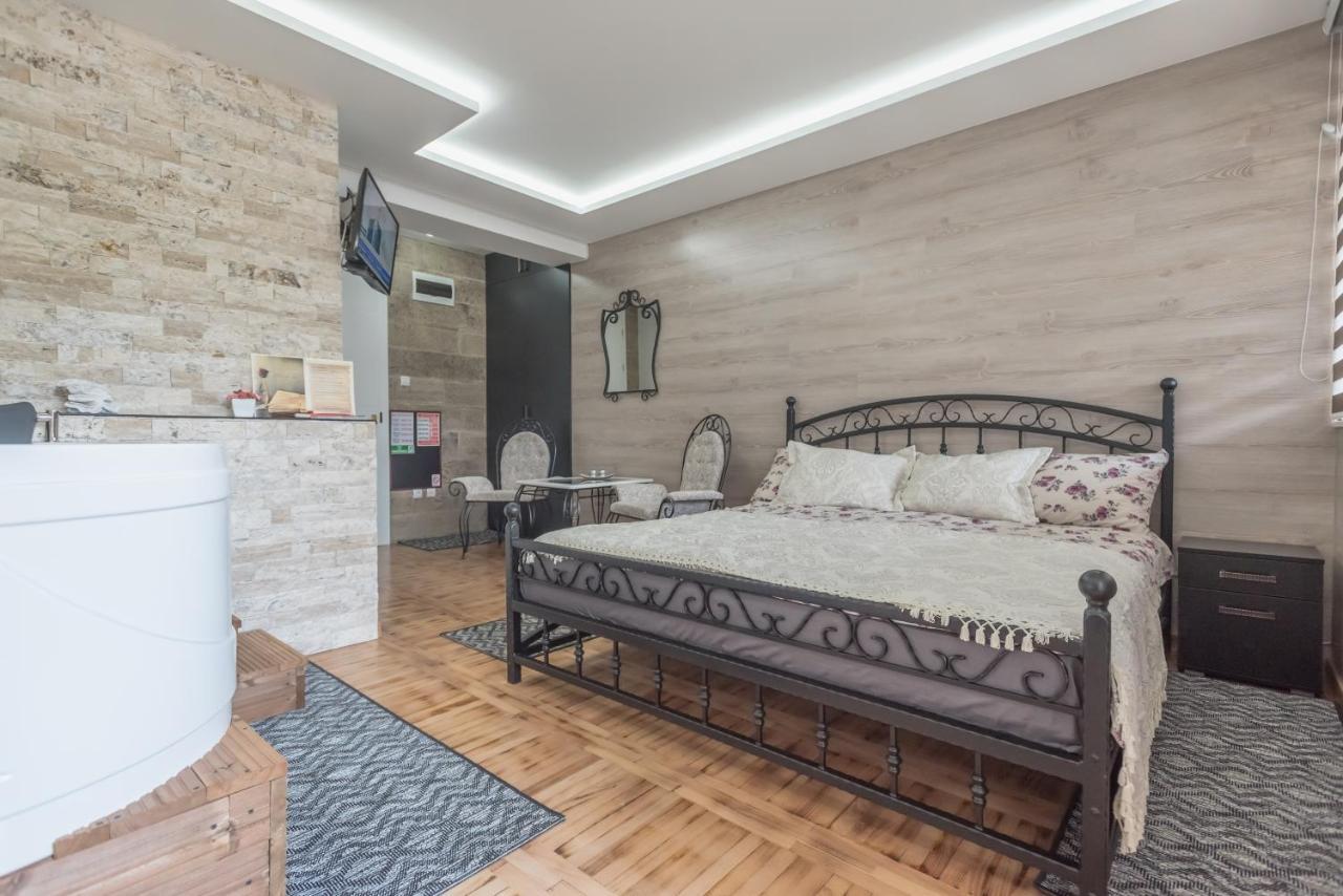 Onore Dell Amore Apartman Sa Djakuzijem Banja Koviljaca Exterior photo