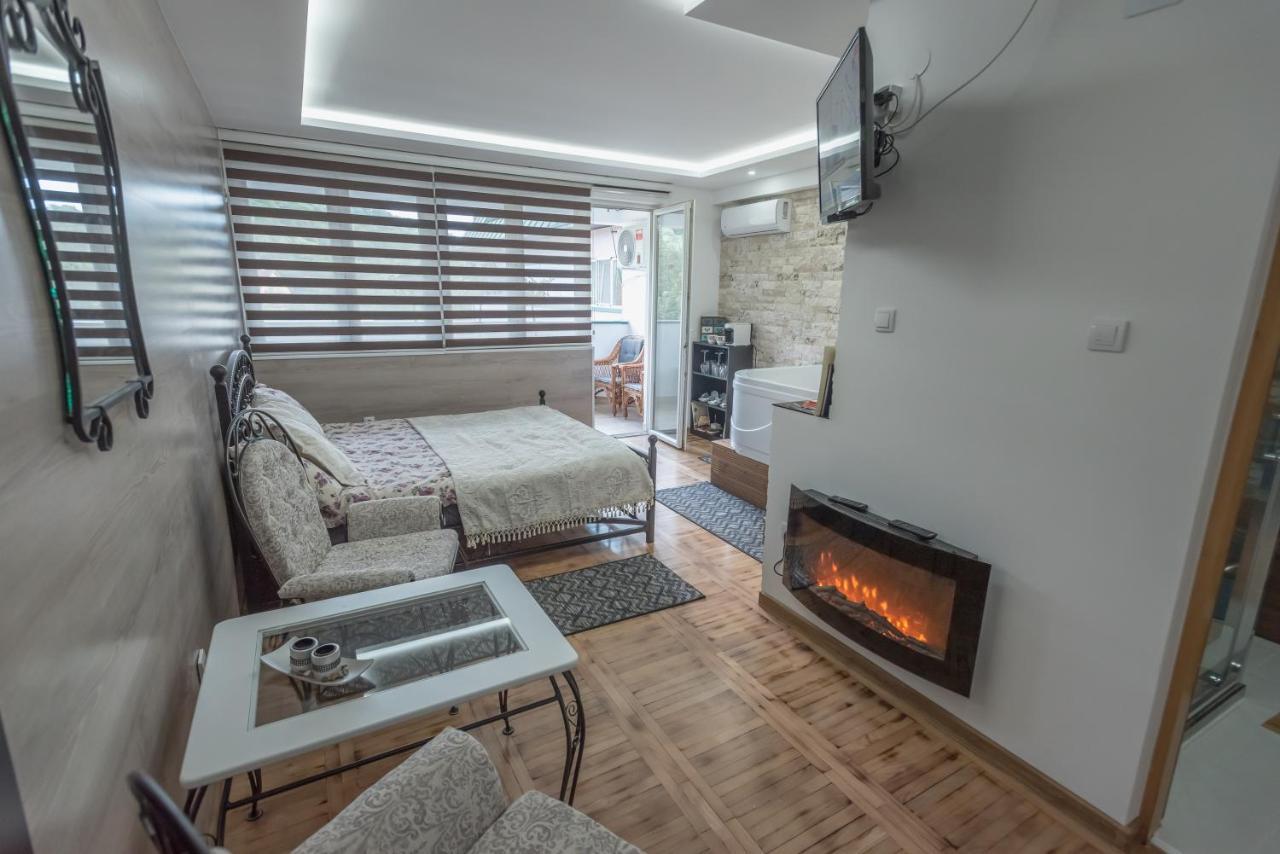 Onore Dell Amore Apartman Sa Djakuzijem Banja Koviljaca Exterior photo
