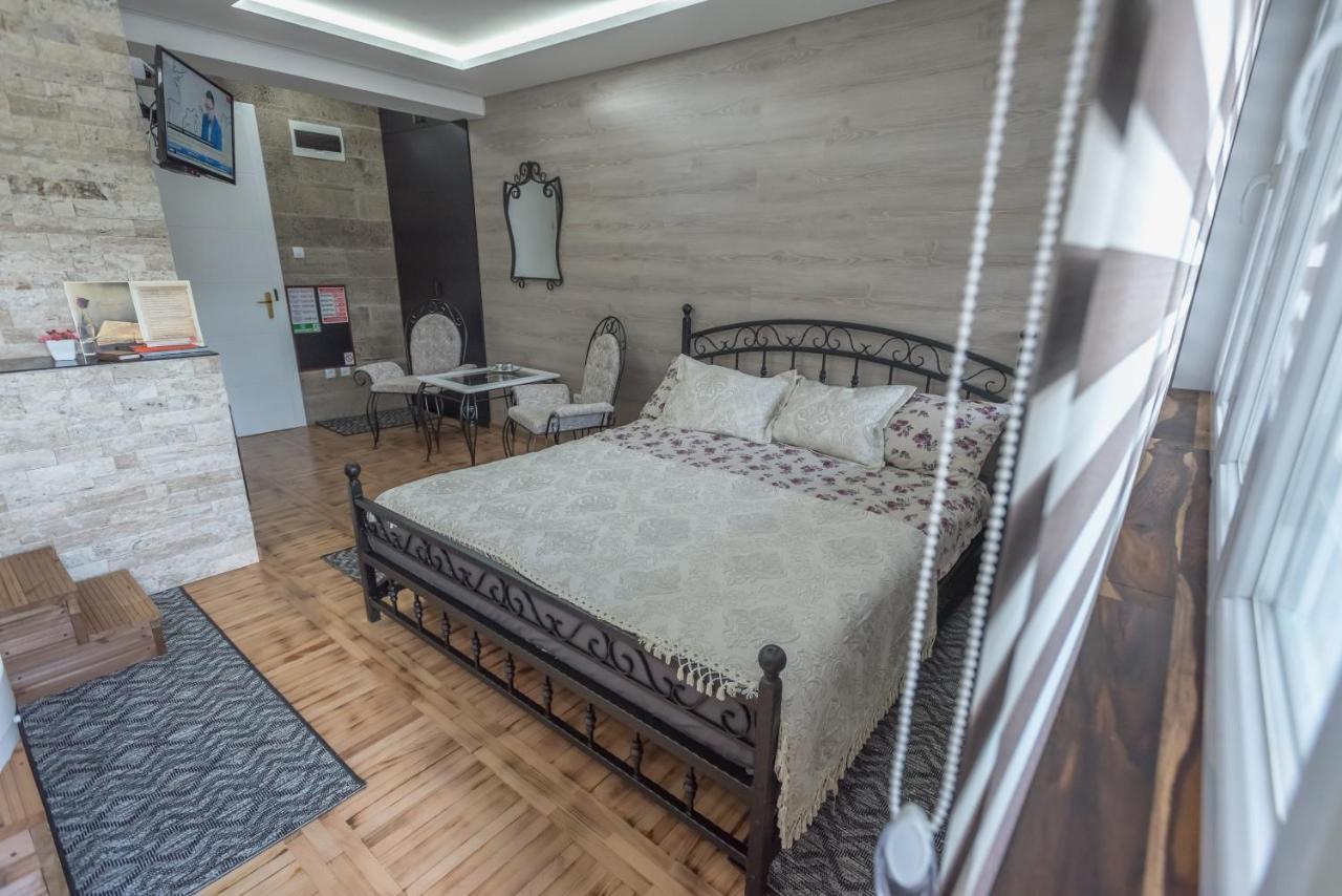 Onore Dell Amore Apartman Sa Djakuzijem Banja Koviljaca Exterior photo